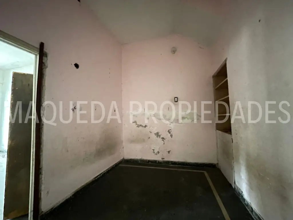Foto de PH 3 AMBIENTES AL FRENTE CON GARAJE Y TERRAZA A REFACCIONAR EN MATADEROS, imagen 2