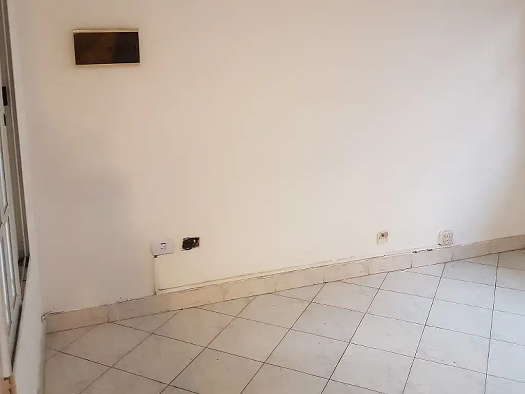 Foto de Excelente Duplex 3 ambientes c/ent. auto y patio maximo 3 personas sin, imagen 5