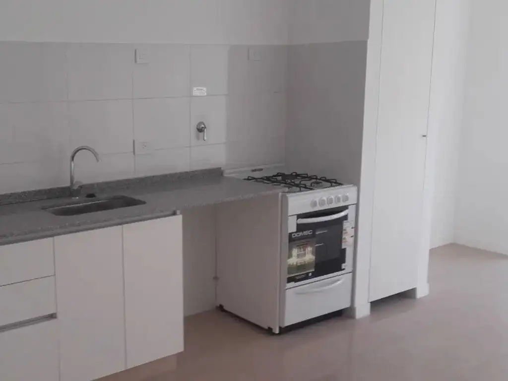 Foto de MONO AMBIENTE CON PATIO, imagen 2