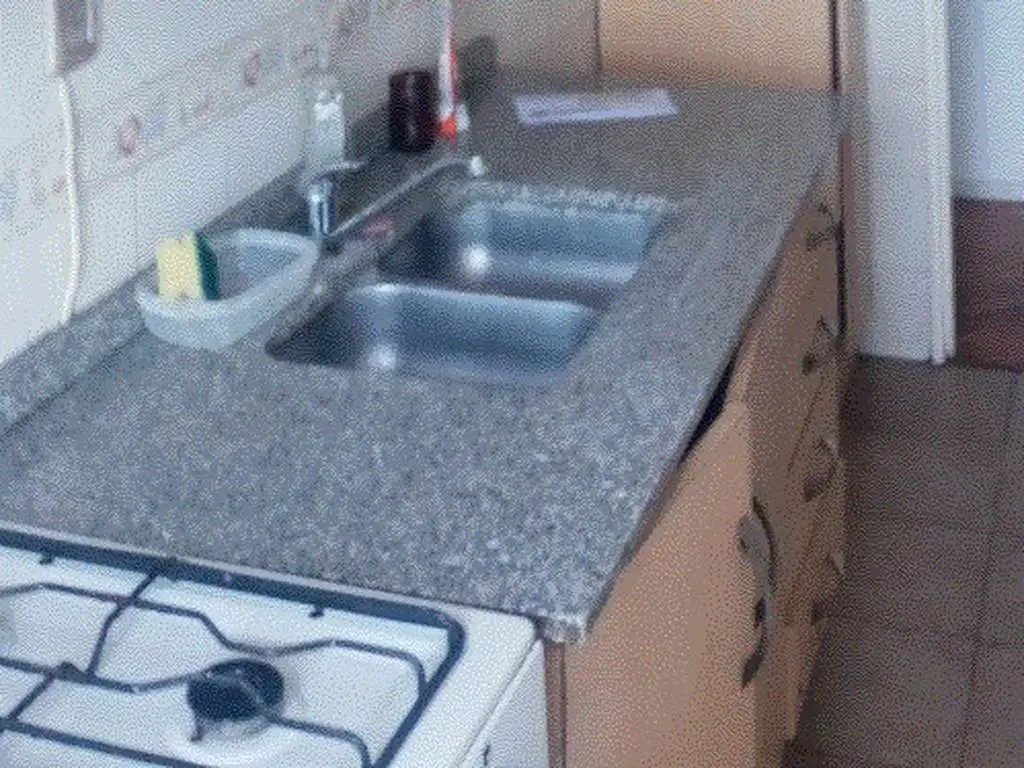 Foto de Muy Buen departamento al frente con balcon .Apto Credito .Pisos, imagen 4