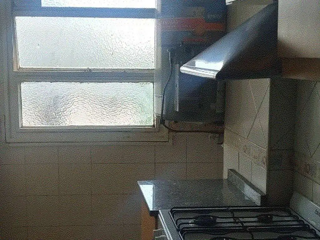 Foto de Muy Buen departamento al frente con balcon .Apto Credito .Pisos, imagen 5