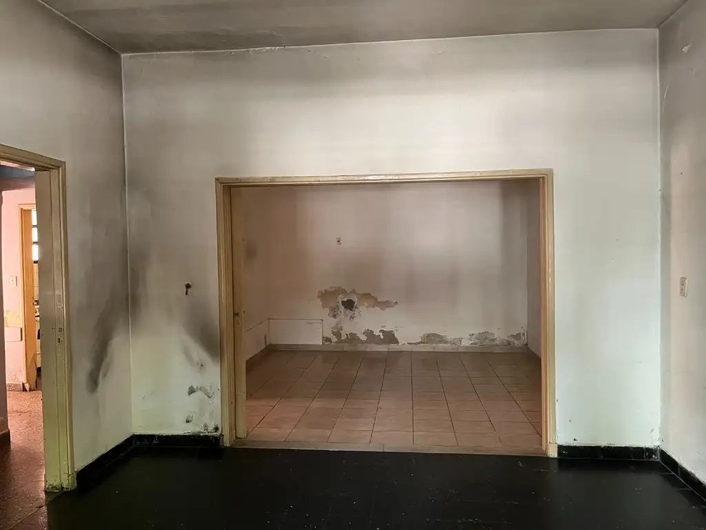 Foto de Casa al frente 3 ambientes muy amplios con quincho y terraza. Escucho, imagen 3