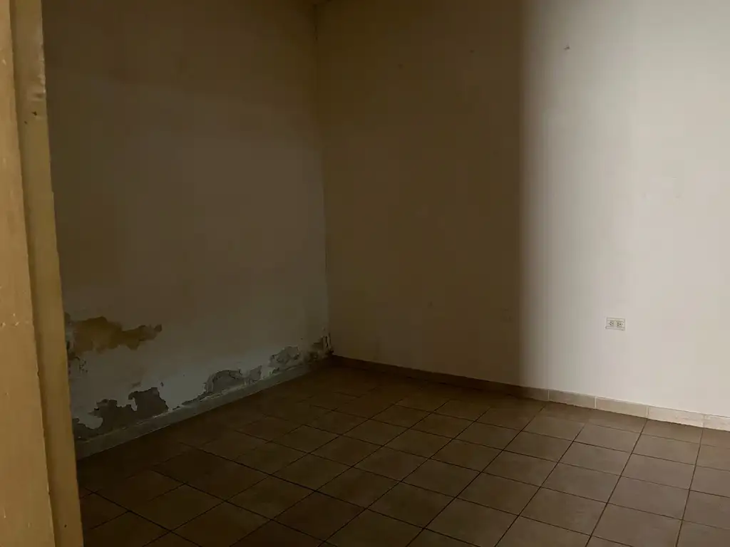Foto de Casa al frente 3 ambientes muy amplios con quincho y terraza. Escucho, imagen 5