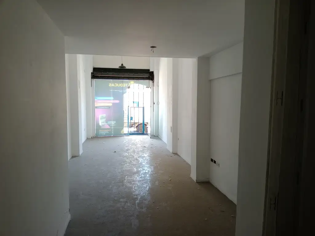 Foto de Local 39 m2 + Entrepiso 21 m2, imagen 2