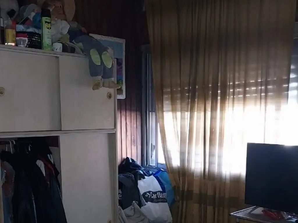 Foto de DEPARTAMENTO 4 AMBIENTES B° GRAL SAVIO, imagen 3