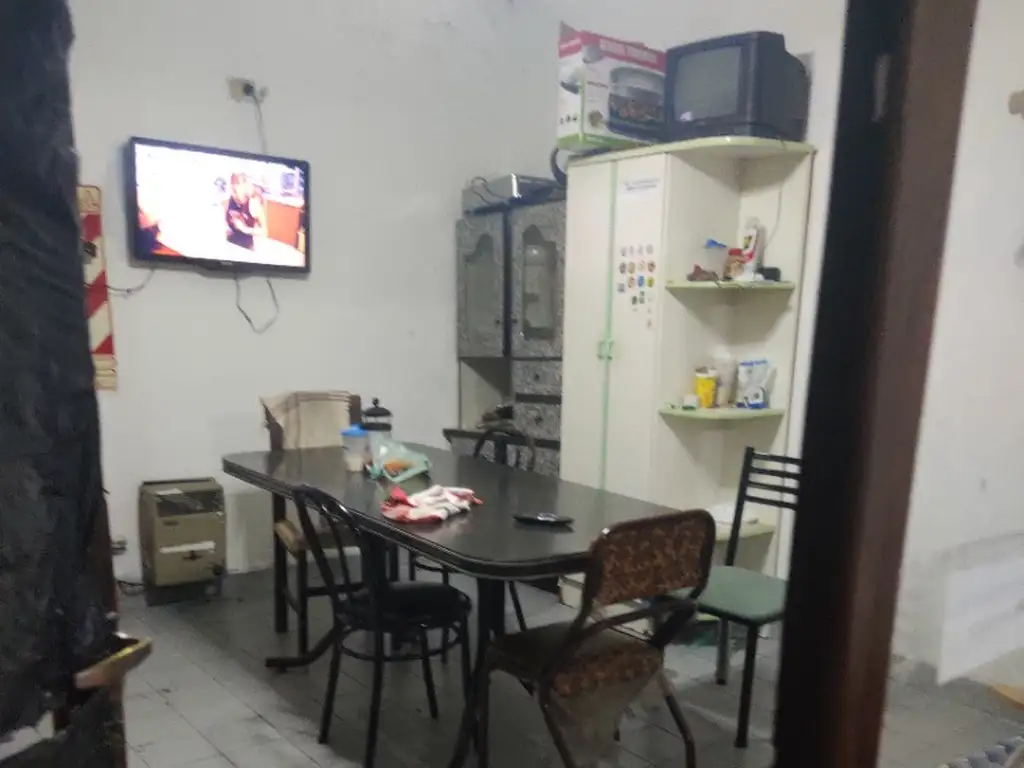 Foto de Local Comercial con oficinas en excelente Ubicacionl en Av. Avelaneda, imagen 4
