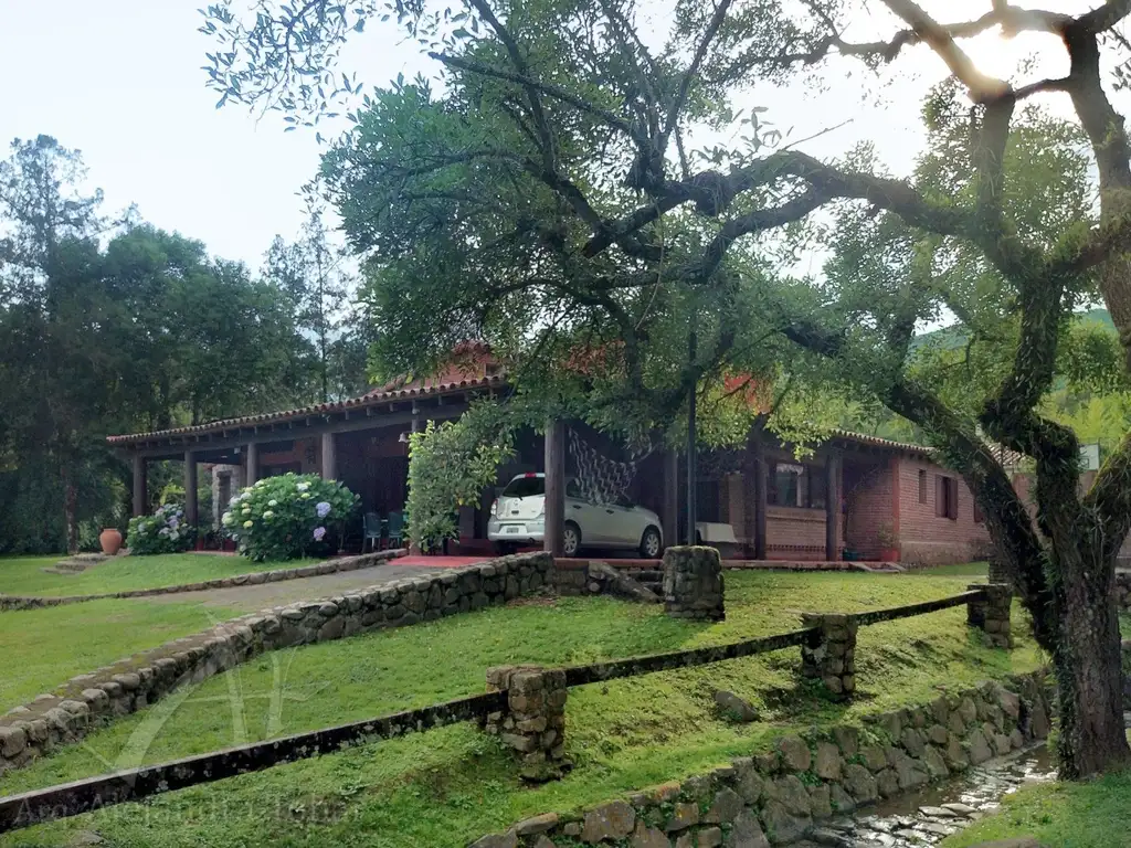 Foto de Casa 3 Dorm Amoblada con un Parque Increíble de 7400m2, imagen 2