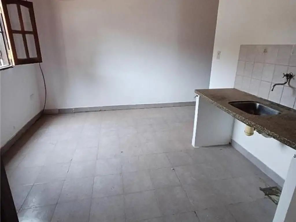 Foto de DEPARTAMENTO 2 AMBIENTES - SAN MARTÍN ESTE-OESTE, PRESIDENTE ROQUE, imagen 2