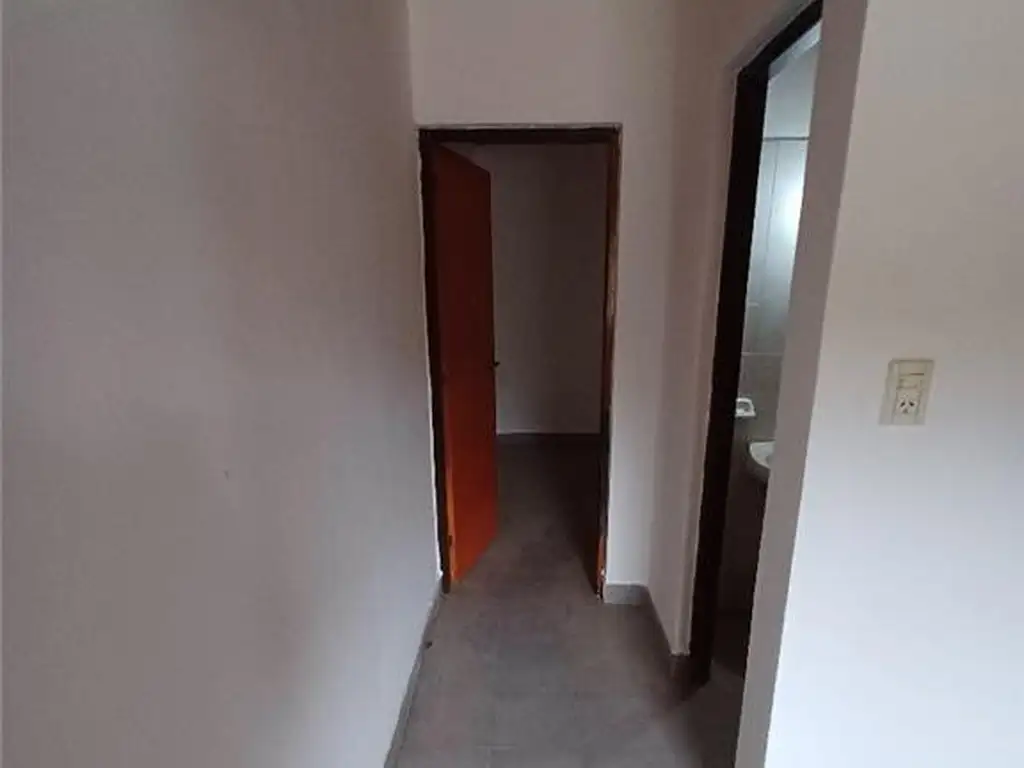 Foto de DEPARTAMENTO 2 AMBIENTES - SAN MARTÍN ESTE-OESTE, PRESIDENTE ROQUE, imagen 3
