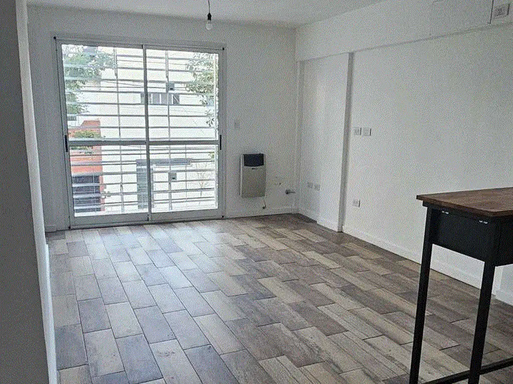 Foto de EXCELENTE PH. 2 AMB. EN DUPLEX AL FRENTE CON BALCON Y TERRAZA PROPIA, imagen 3