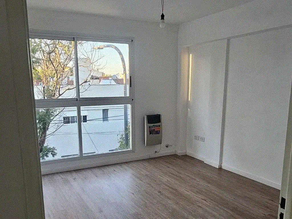 Foto de EXCELENTE PH. 2 AMB. EN DUPLEX AL FRENTE CON BALCON Y TERRAZA PROPIA, imagen 5