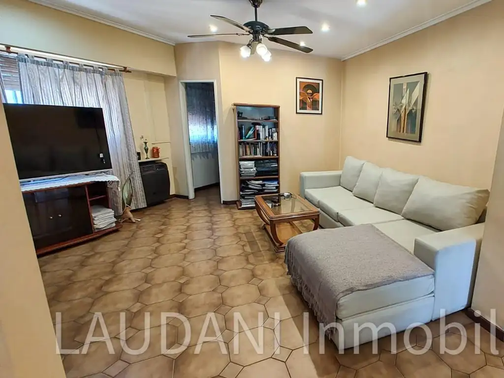 Foto de CASA 5amb. con jardin, quincho y cochera VILLA REAL, imagen 5