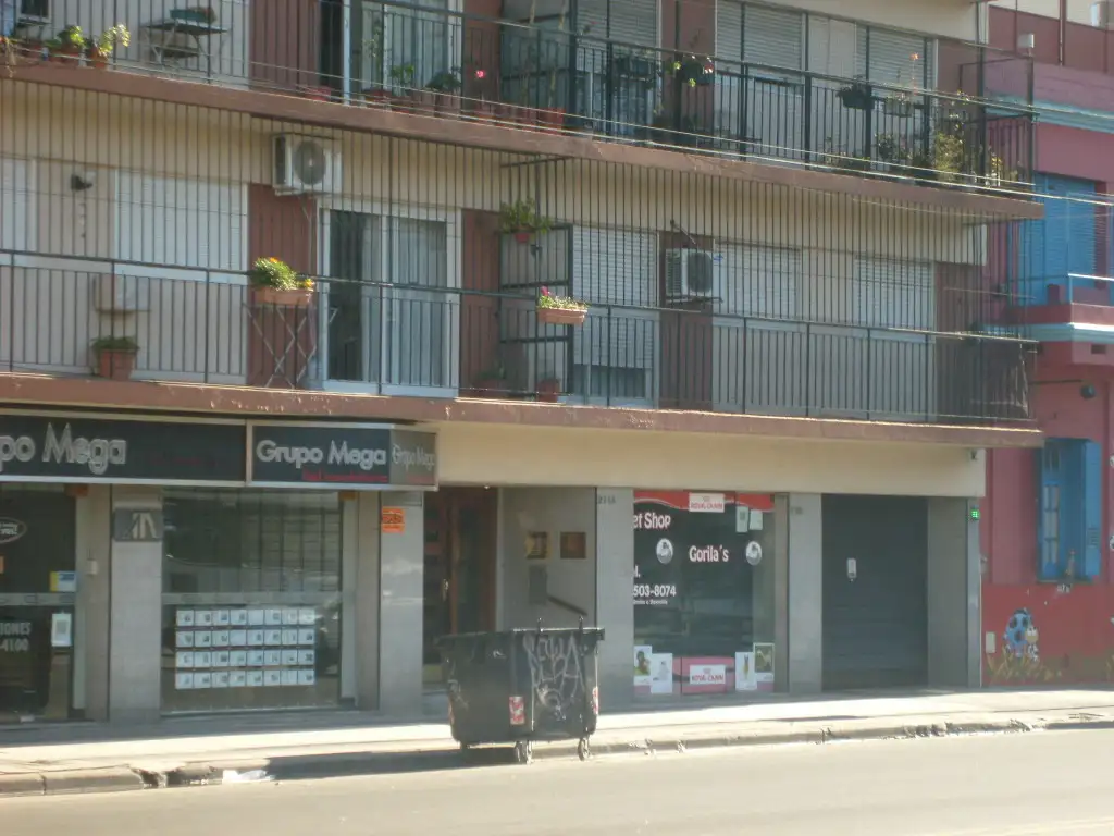 Foto de VILLA DEL PARQUE 3 AMBIENTES 6° PISO AL FRENTE CON BALCÓN CORRIDO (VER, imagen 2