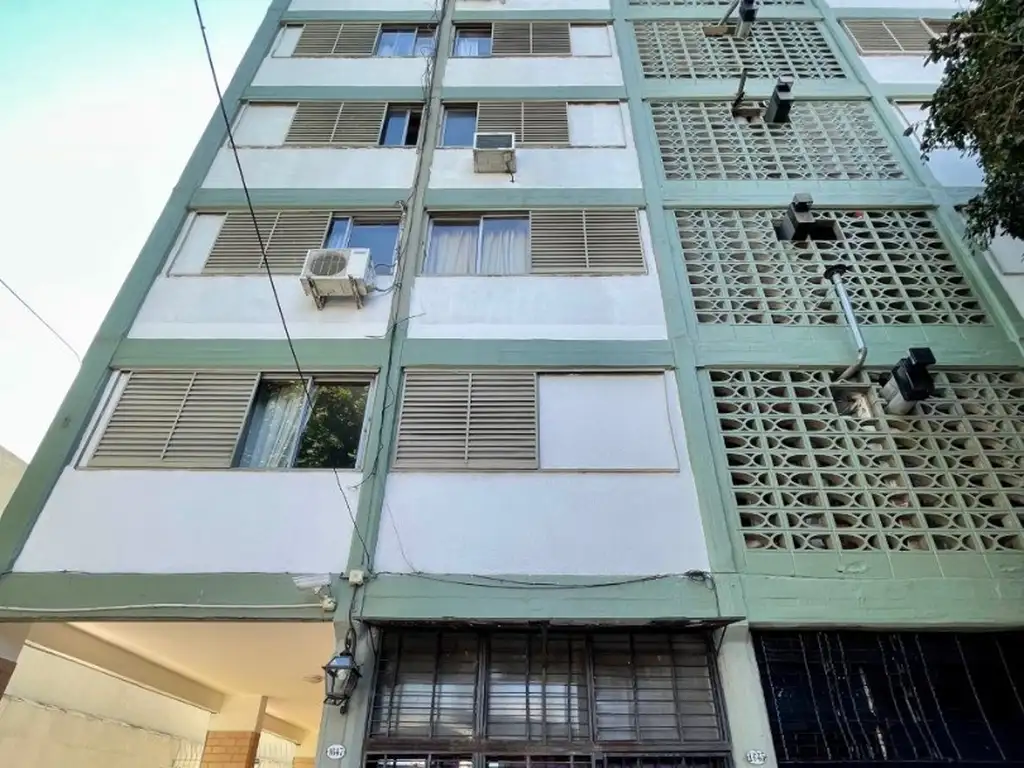 Foto de VENTA CON RENTA - LOCAL EN EDIF. C/ BAJAS EXPENSAS, 38 MTS TOTALES C/, imagen 2