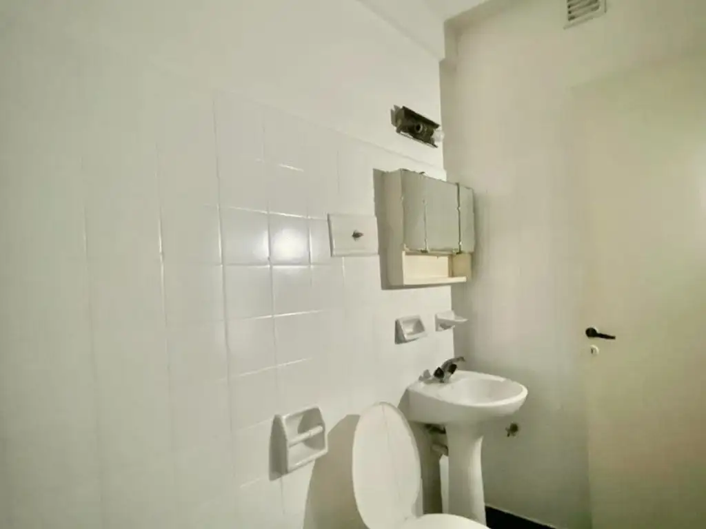 Foto de DEPARTAMENTO 2 AMBIENTES | MUY BUEN ESTADO | PARQUE PATRICIOS, imagen 5