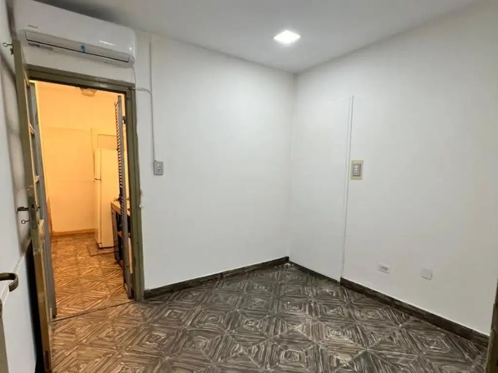 Foto de ALQUILER COMERCIAL ! Ideal para Oficina -, imagen 4
