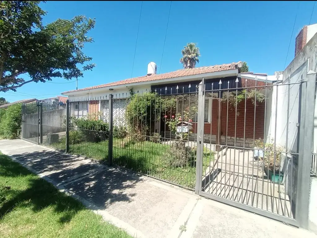 Foto de VENTA CHALET 3 AMBIENTES pUNTA mOGOTES, imagen 1