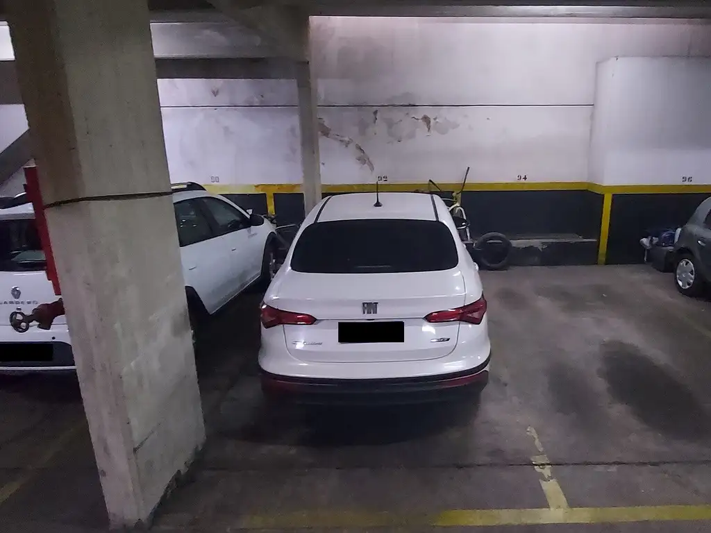 Foto de Departamento en venta en Parque Patricios Con cochera y baulera, imagen 2