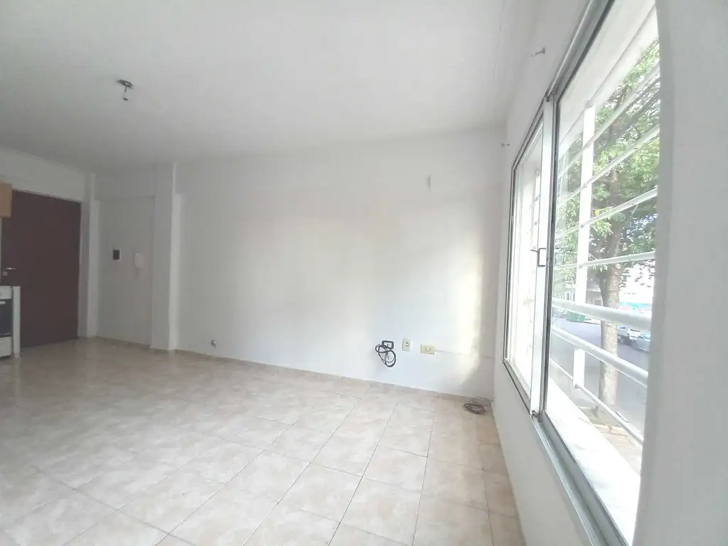 Foto de 1 dormitorio, luminoso, balcón al frente, imagen 4