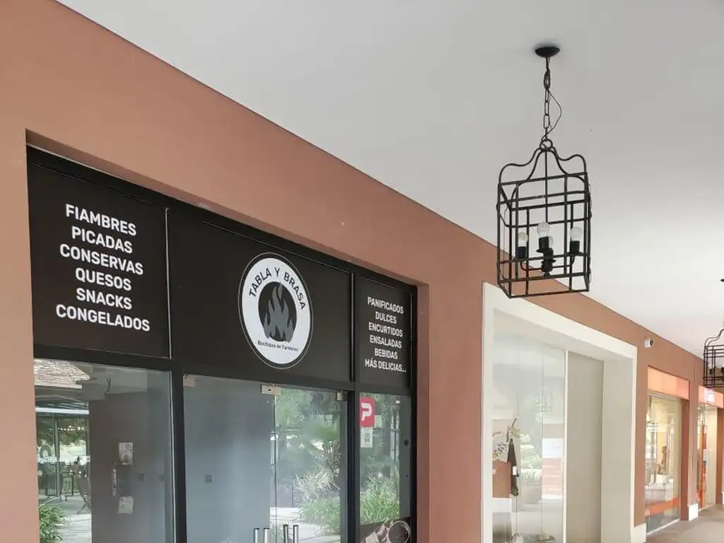 Foto de Locales en Alquiler en Pueblo Caamaño, Pilar, imagen 1