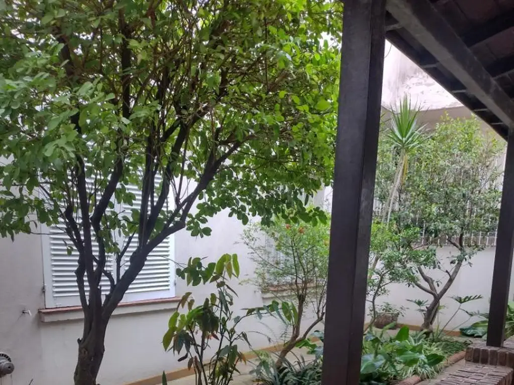 Foto de 2 amb con patio y comodo entre piso de madera, imagen 5