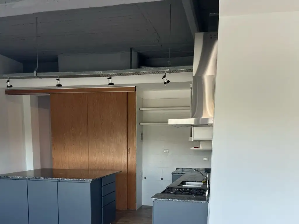 Foto de SEMIPISO A NUEVO - 100 M2 CUBIERTOS DE CALIDAD - GRAN BALCON ATERRAZADO, imagen 4