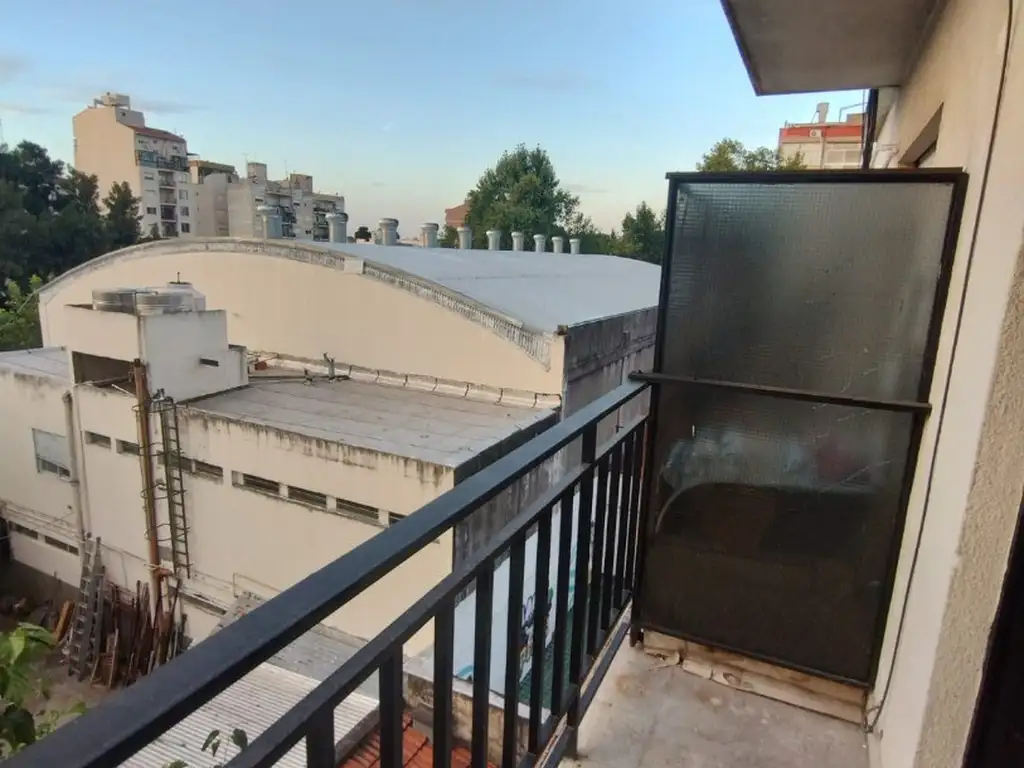 Foto de VENDE DEPARTAMENTO 2 AMB CON BALCON ZONA V. BALLESTER, imagen 3