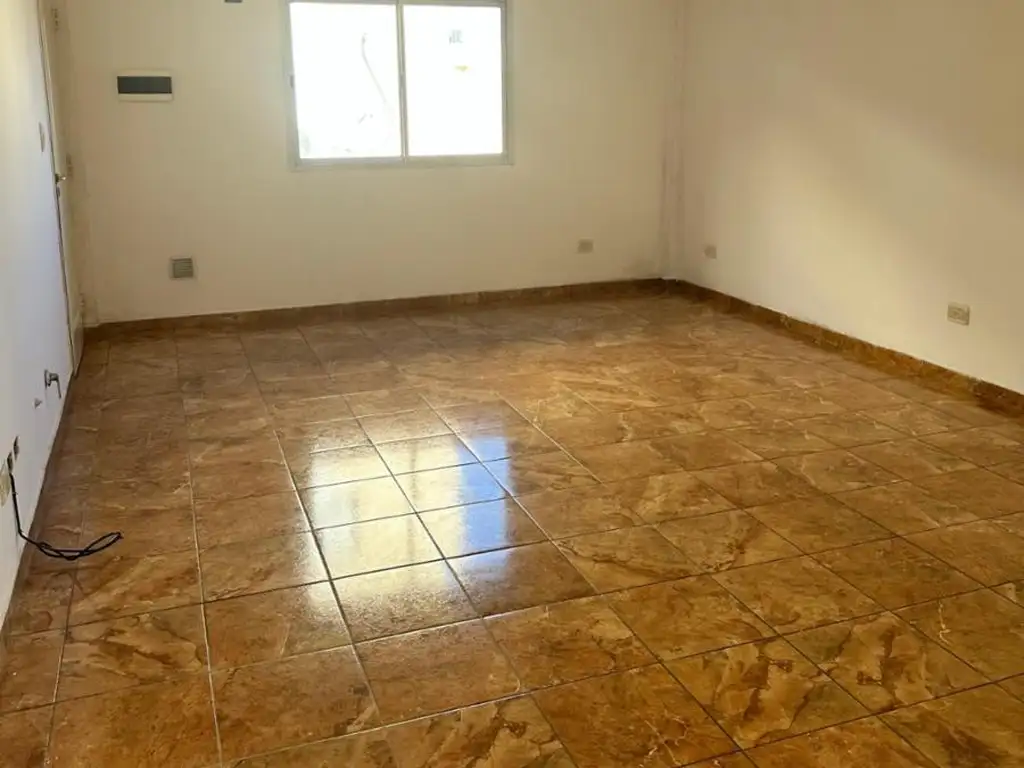 Foto de ALQUILER - DEPARTAMENTO 2 AMB. C/COCHERA - VILLA MADERO, imagen 1