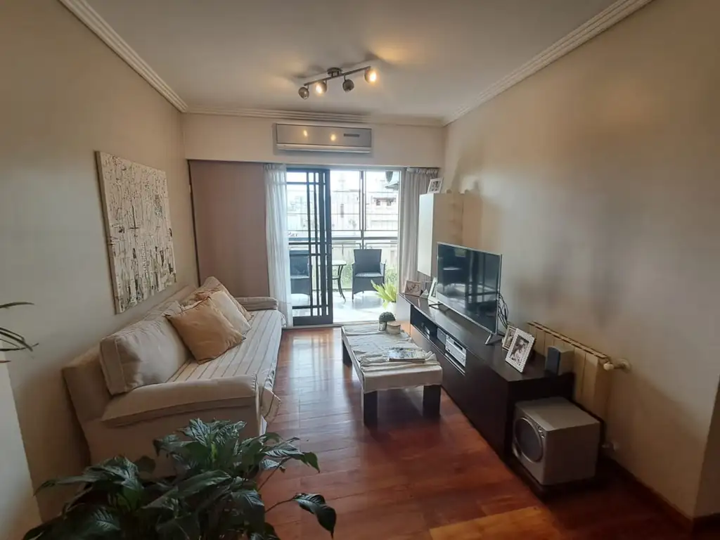 Foto de DEPTO 4 EN PISO EXCLUSIVO AMB AL FRENTE, CON BALCON Y COCHERA, imagen 5