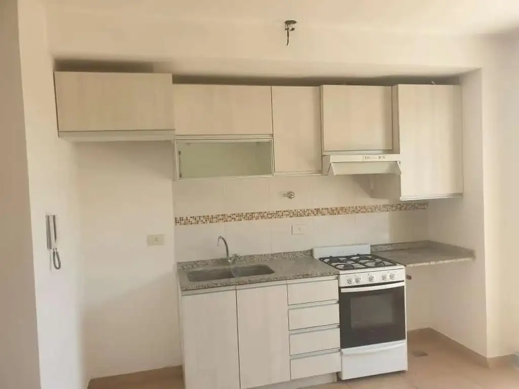 Foto de Departamento centrico en alquiler 1 dormitorio y cochera, imagen 1