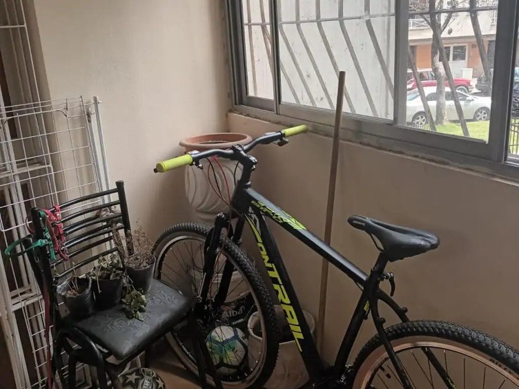 Foto de SE VENDE DPTO 4 AMB BARRIO PIEDRABUENA, imagen 1
