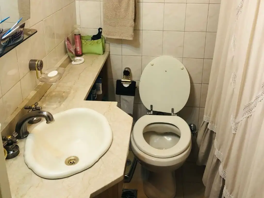 Foto de Duplex 4 amb ampli -excelente estado - 3 baños - patio - quincho y, imagen 5