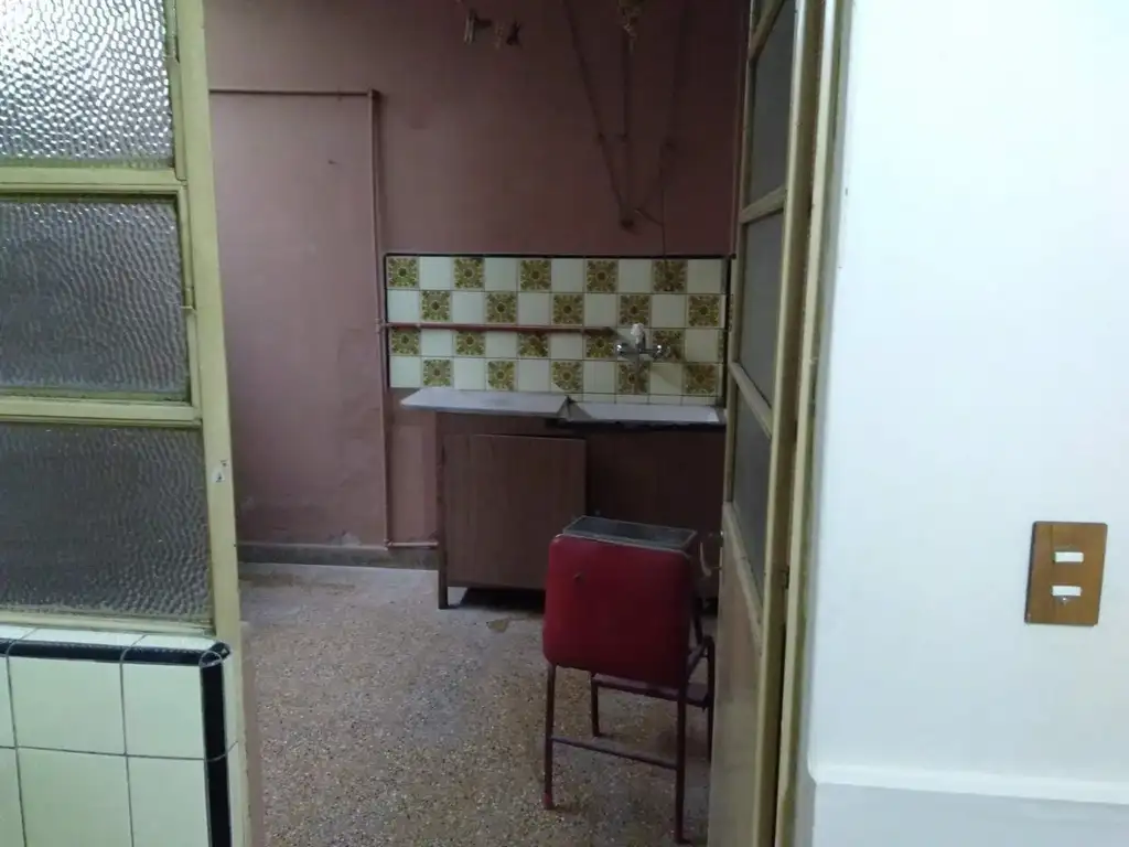 Foto de DEPARTAMENTO DE 3 AMBIENTES, EN PLANTA BAJA A LA CALLE // BAJAS, imagen 5