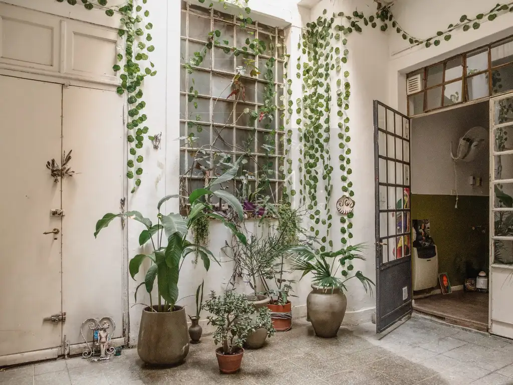 Foto de Hermoso PH en venta- 3 Ambientes- Zona Congreso, imagen 1