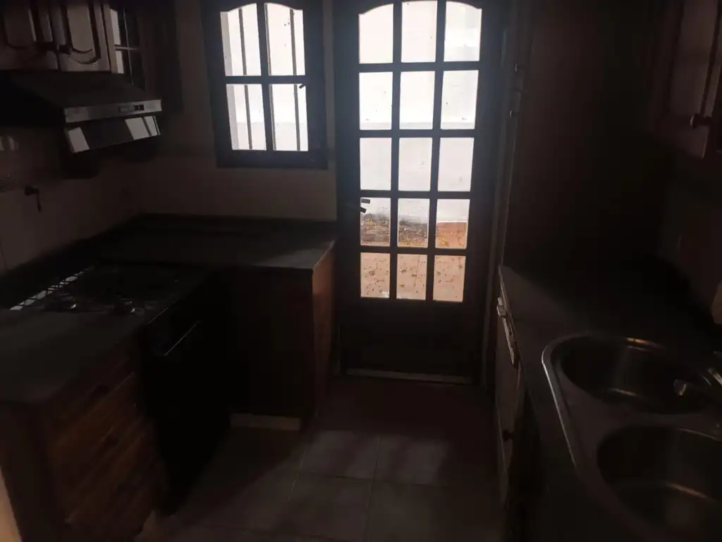Foto de VENTA DE LOCAL EN SUCRE 2733 Y MOLDES BELGRANO, imagen 4