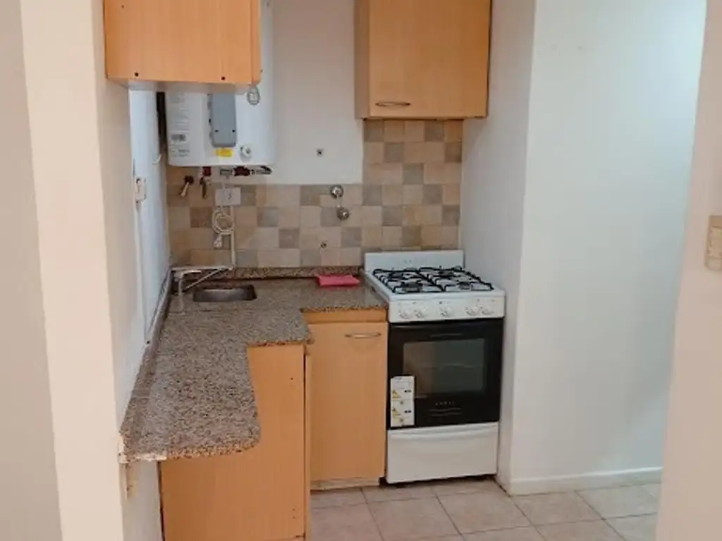 Foto de Recoleta 2 Amb. PB C/Patio. Apto Prof. venta con RENTA, imagen 4