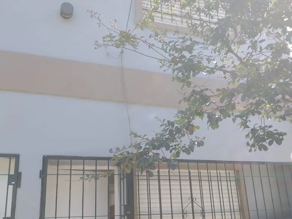 Foto de Casa PH 3 Ambientes en Alquiler - Castelar Sur, imagen 2