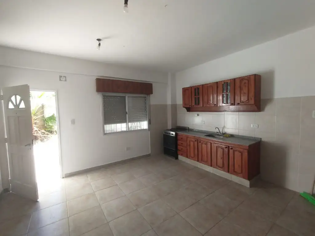 Foto de Casa PH 3 Ambientes en Alquiler - Castelar Sur, imagen 5