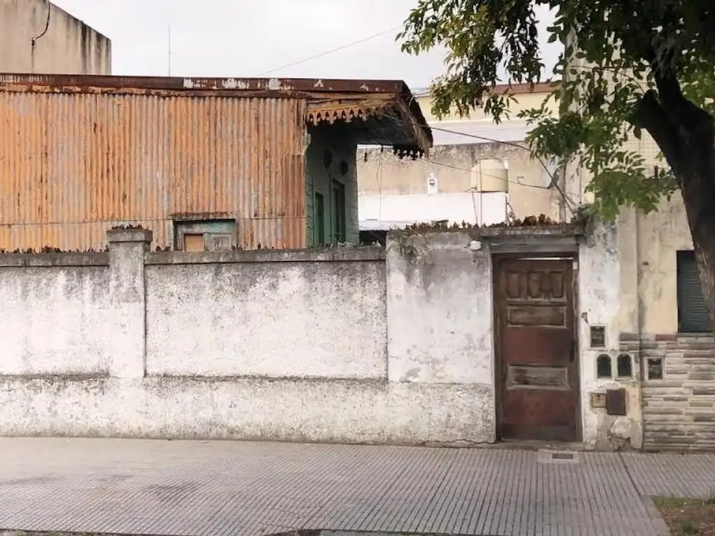Foto de CASA EN VENTA EN POMPEYA DE 6 AMBIENTES SOBRE 8,66 X 26 MTS, imagen 4