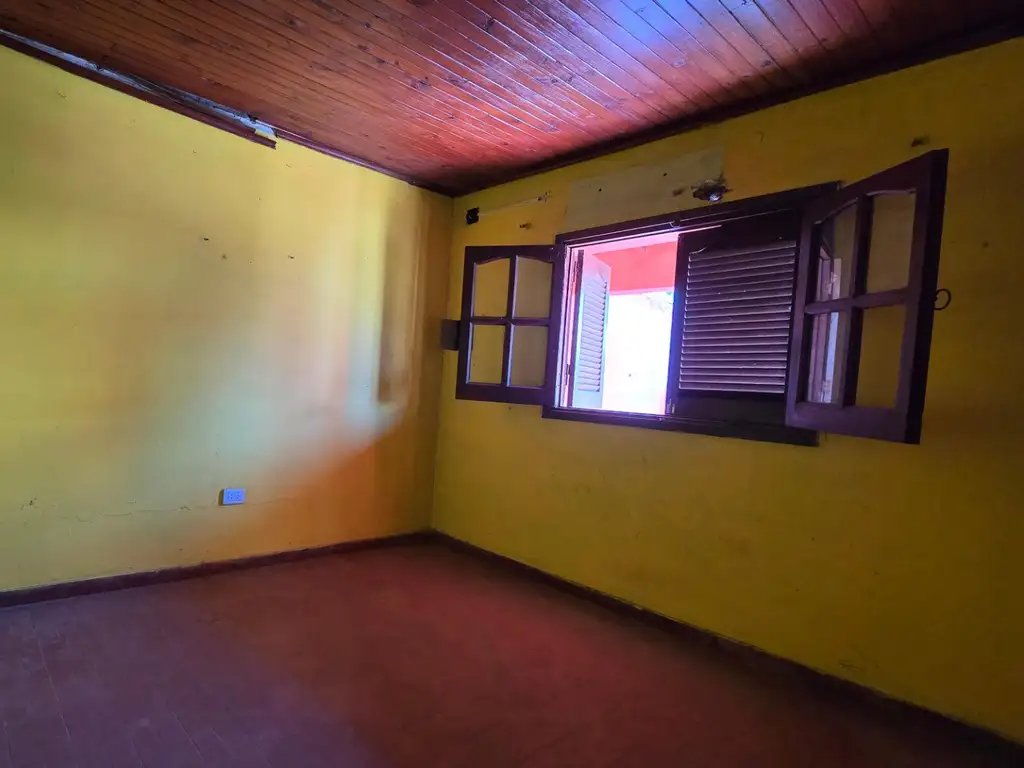 Foto de CASA RECICLAR/DEMOLER A METROS HOSPITAL, imagen 2