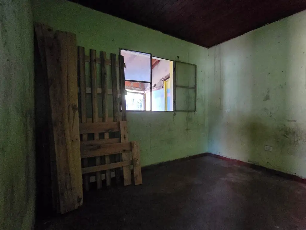 Foto de CASA RECICLAR/DEMOLER A METROS HOSPITAL, imagen 4