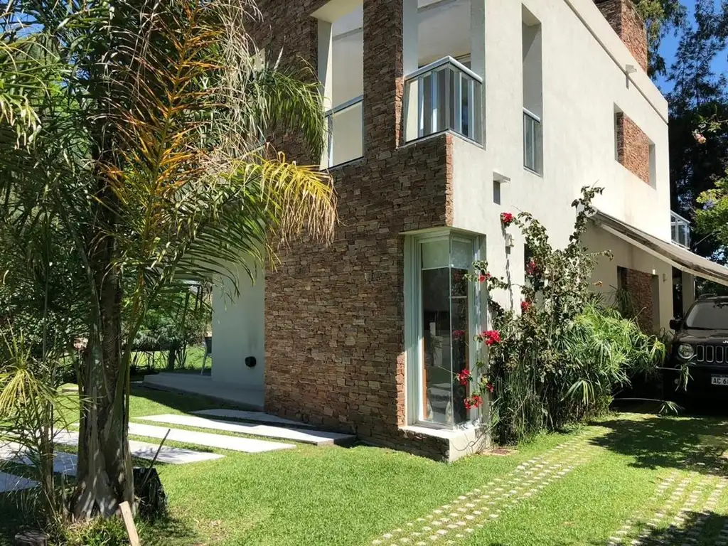 Foto de Casa 5 ambientes- B° Cardenal del Monte, imagen 2