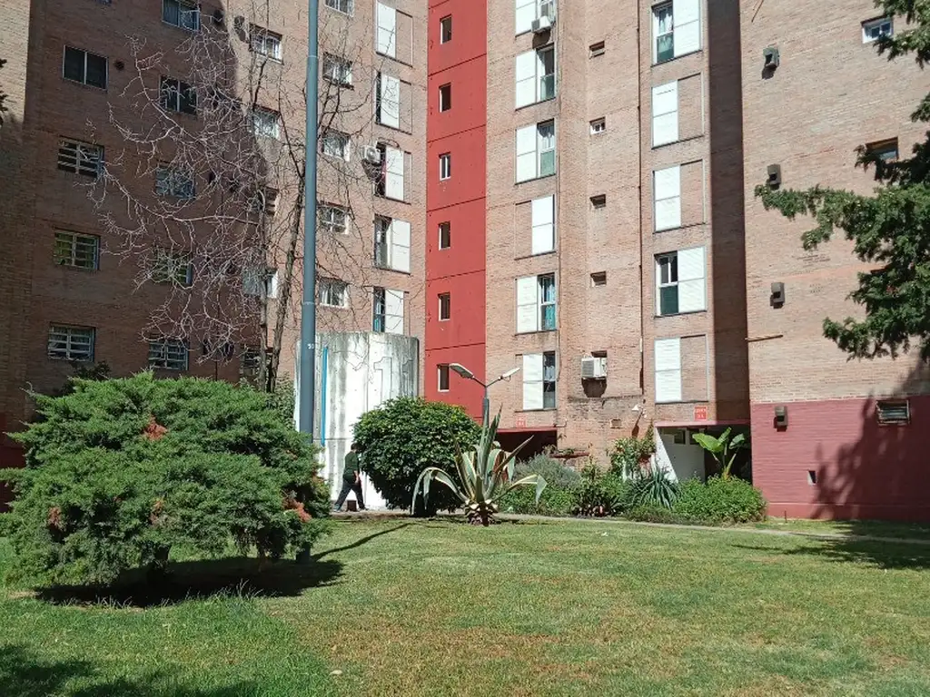Foto de DEPARTAMENTO DE 4 AMBIENTES AMPLIOS CON BALCON, imagen 1