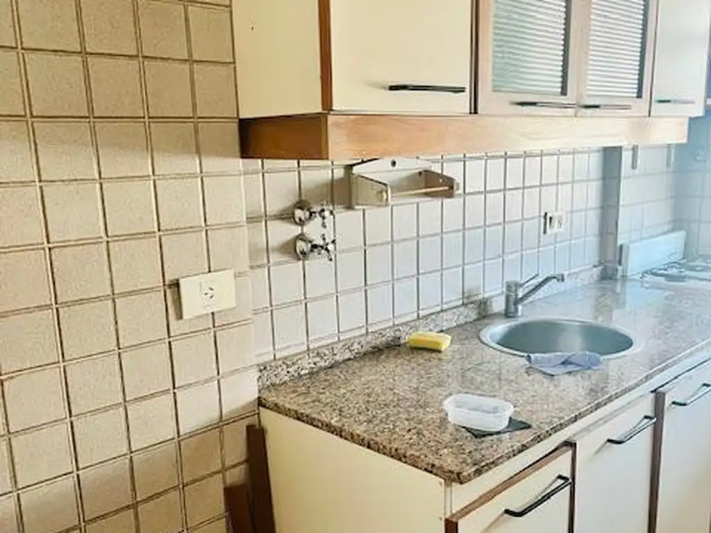 Foto de Bajo el precio! EXCELENTE 2 AMBIENTES EN ALQUILER EN CENTRO DE SAN, imagen 3