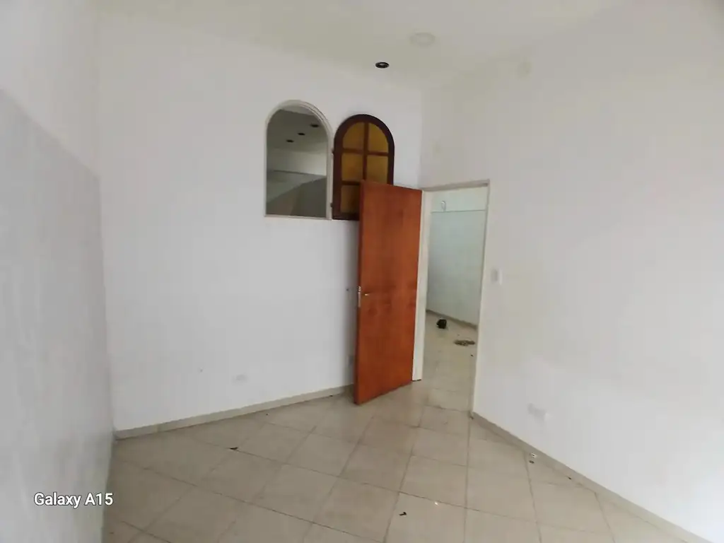 Foto de Alquiler local de 5 x 11 (doble frente/vidriera) a metros de, imagen 1