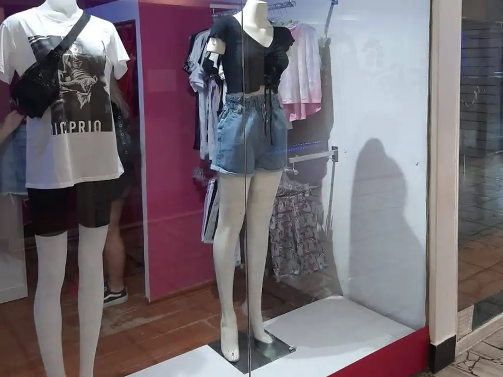 Foto de LOCAL EN GALERIA RECAMIER, imagen 1