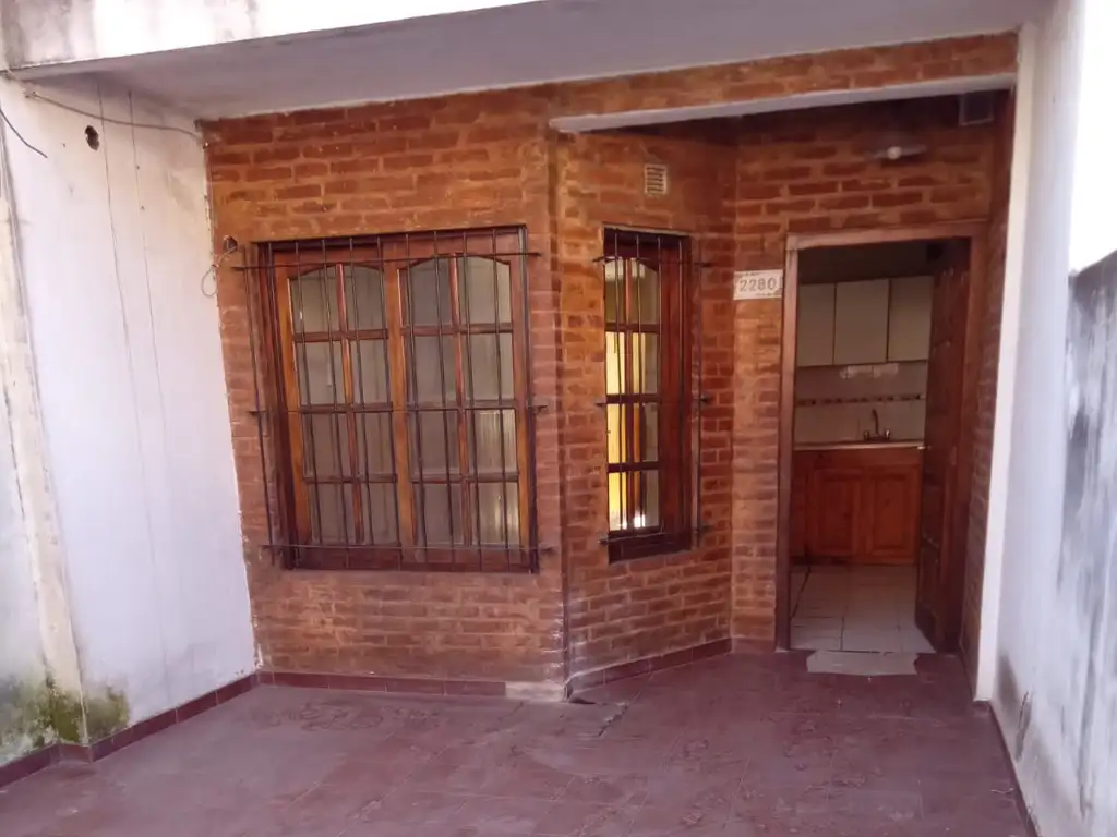 Foto de Departamento tipo 2 ambientes con patio, y entrada para vehículo, imagen 4