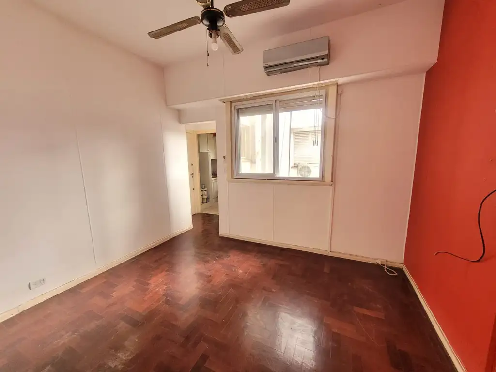 Foto de DEPARTAMENTO 2 AMBIENTES - LATERA - EDIFICIO S/ AV. BELGRANO - HERMOSA, imagen 2