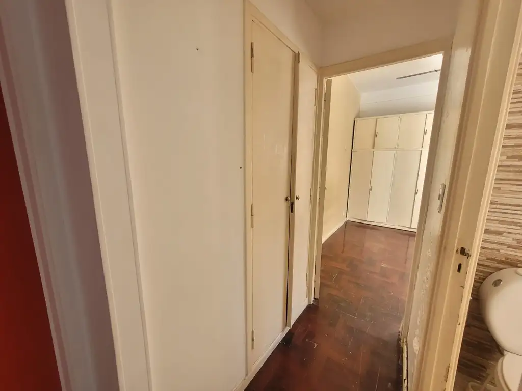 Foto de DEPARTAMENTO 2 AMBIENTES - LATERA - EDIFICIO S/ AV. BELGRANO - HERMOSA, imagen 3