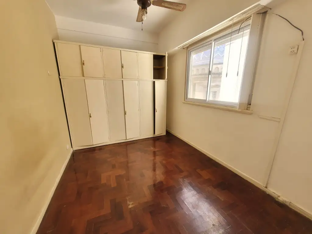 Foto de DEPARTAMENTO 2 AMBIENTES - LATERA - EDIFICIO S/ AV. BELGRANO - HERMOSA, imagen 4